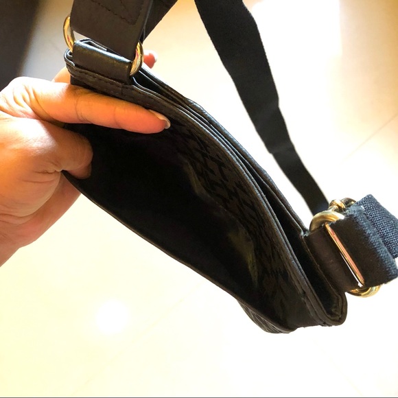 Tommy Hilfiger Black Crossbody Shoulder Bag - Picture 3 of 5